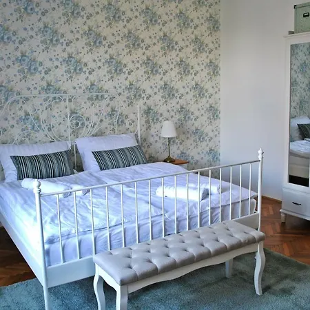 Winter Prestige Apartment *